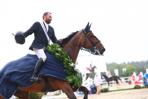         - HORSEKA DERBY! 